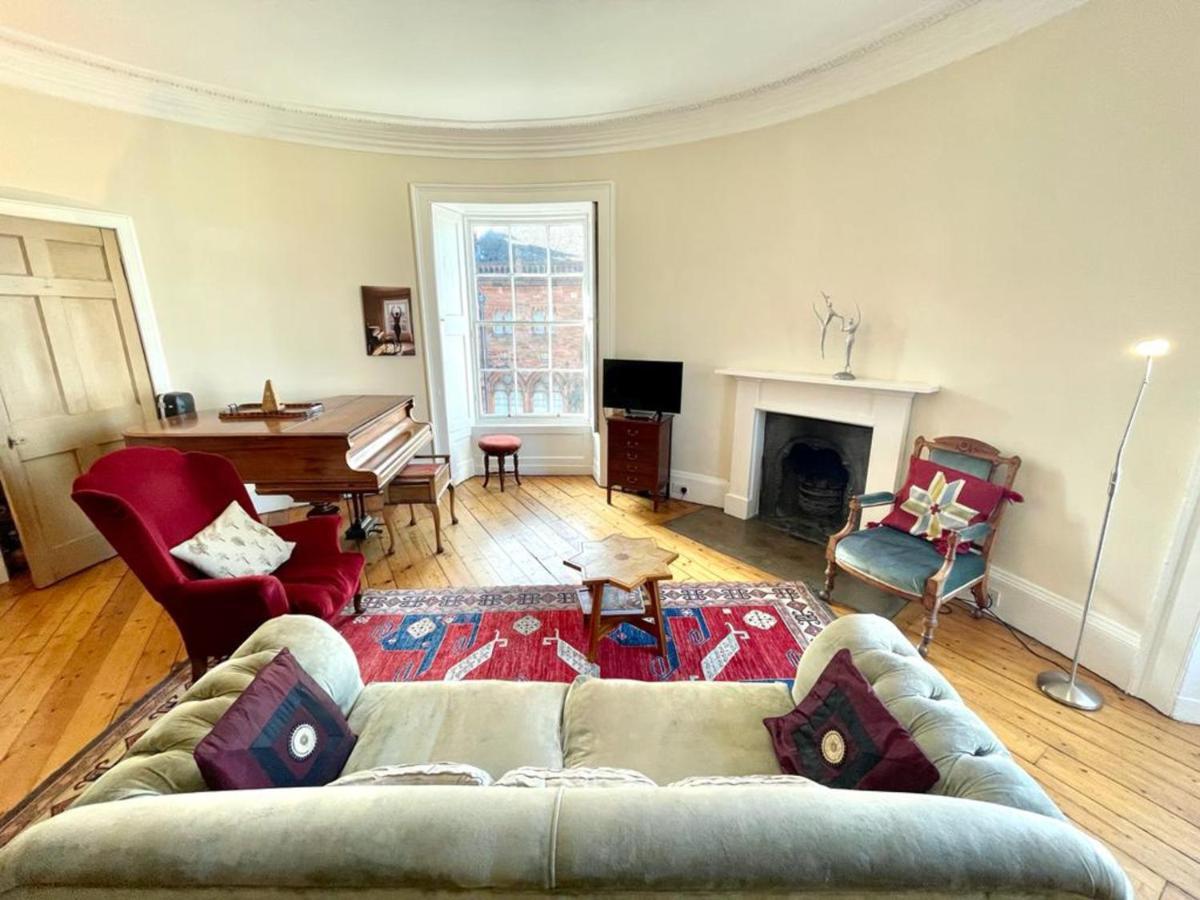 דירות Incredible St Andrew'S Sq - 2 Bed In The Sky מראה חיצוני תמונה