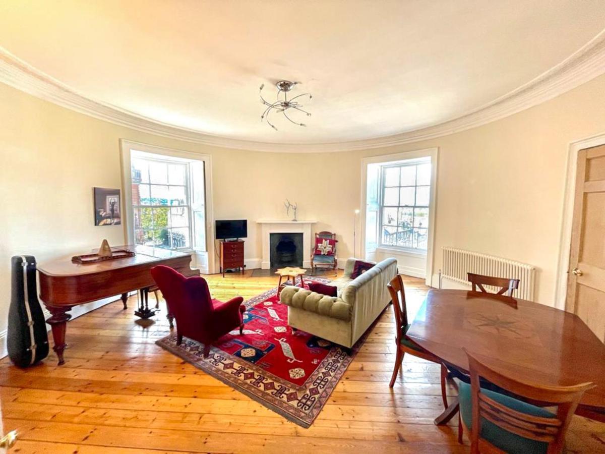דירות Incredible St Andrew'S Sq - 2 Bed In The Sky מראה חיצוני תמונה
